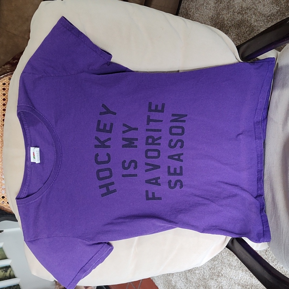 HOCKEY IS MY FAVORITE SEASON purple girly tee size M